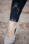 Kép 3/12 - Lafei Nier - Rayon csipkés sötétkék női nadrág