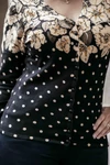Kép 5/6 - Arany virág mintás cashmere kardigán