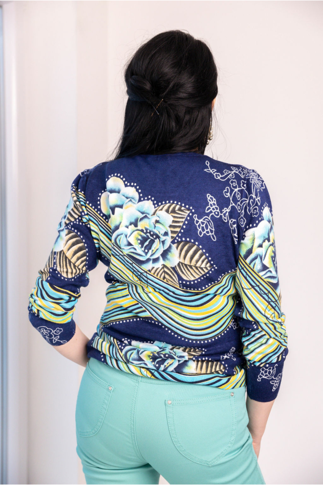  Kék absztrakt mintás cashmere pulóver